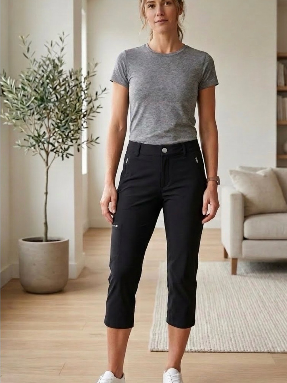 Columbia woman’s hiking pants. Size 6